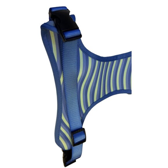 Heart to Tail Reversible No Pull Adjustable Small Pet Harness Shark/Stripe Print - Picture 6 of 7